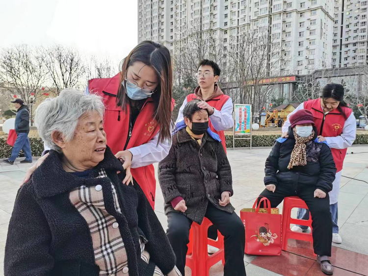石家莊市鹿泉區：“學雷鋒”青年志願服務市集活動啟動_fororder_圖片1
