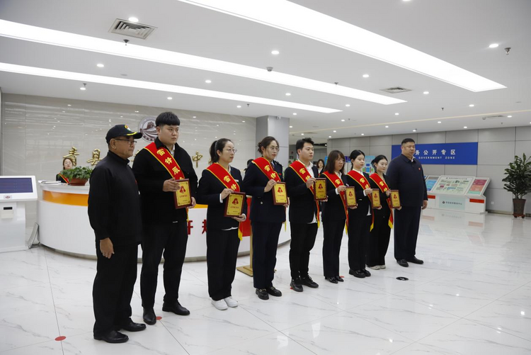 河北青縣：傳承雷鋒精神 優化政務服務_fororder_圖片 3