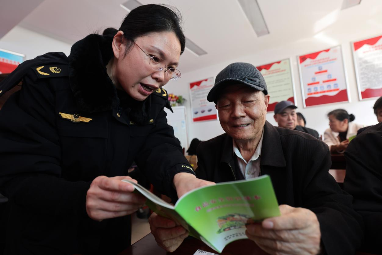 滄州市新華區：食品安全進社區 守護健康好生活_fororder_圖片 2