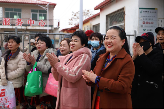 河北青縣：“村晚”演繹百姓幸福生活_fororder_（國際在線圖片新聞）河北青縣：“村晚”演繹百姓幸福生活428