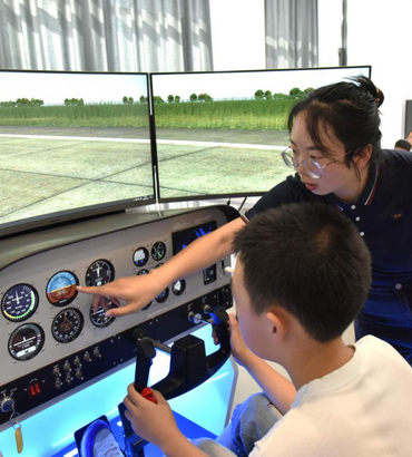 Sechs Grundschulen im Bezirk Yuhua in Shijiazhuang bietenen Sommer-Kinder-Betreuung an