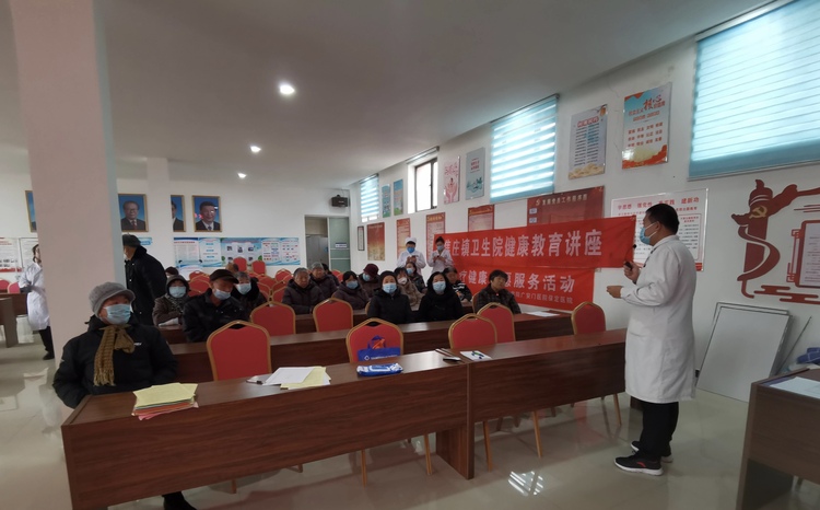 保定市蓮池區：優質醫療服務進社區_fororder_圖片四：焦莊鎮衛生院邀請廣安門醫院保定醫院專家開展健康知識講座。（李岩攝）