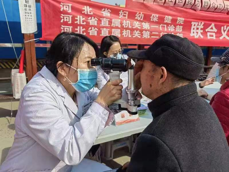 石家莊市新華區：公益大集進社區 貼心服務暖人心_fororder_圖片 2