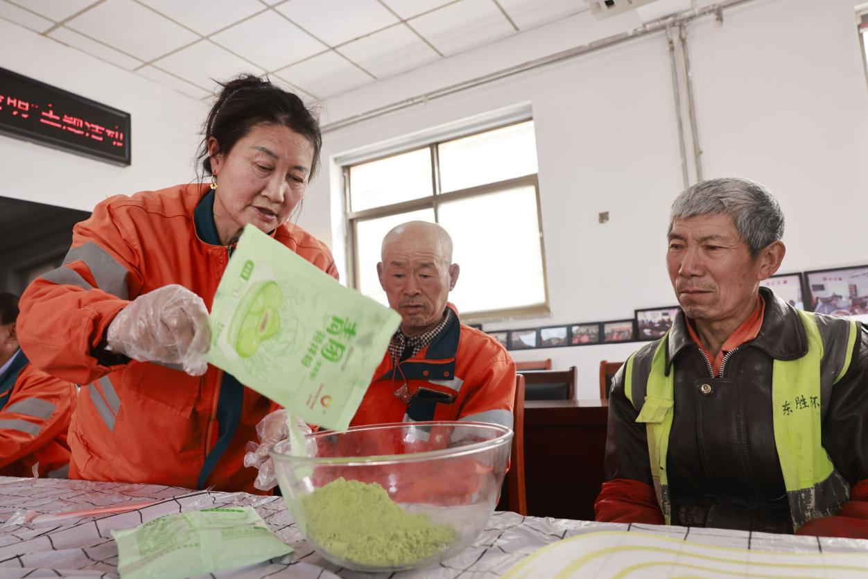 滄州市新華區：搭建“七彩之家” 為民服務在身邊_fororder_圖片 2