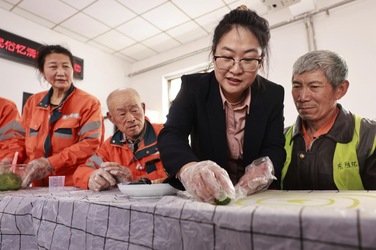 滄州市新華區：搭建“七彩之家” 為民服務在身邊_fororder_圖片 3