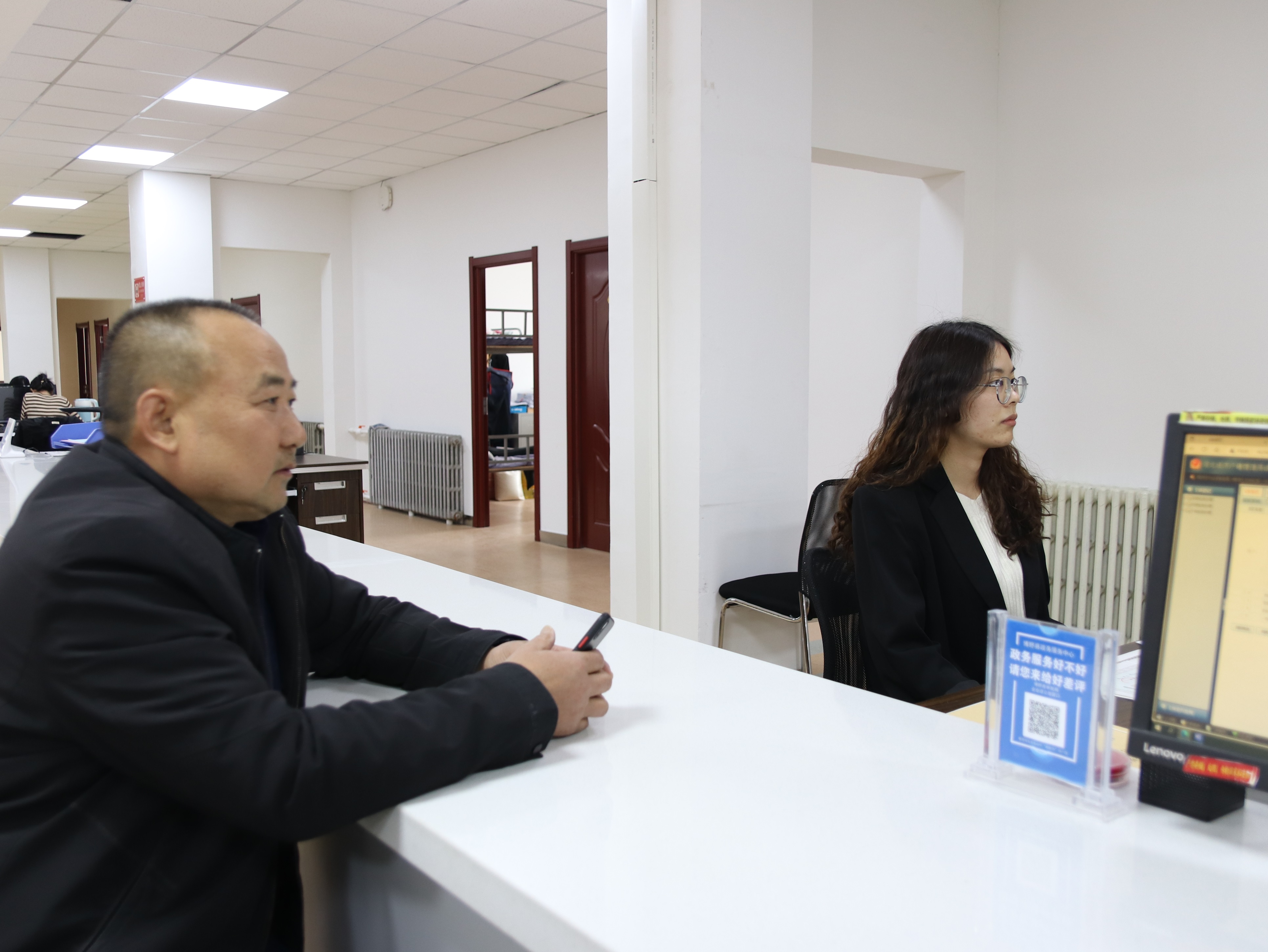 保定博野：證照聯銷一件事 一次辦好更高效_fororder_4
