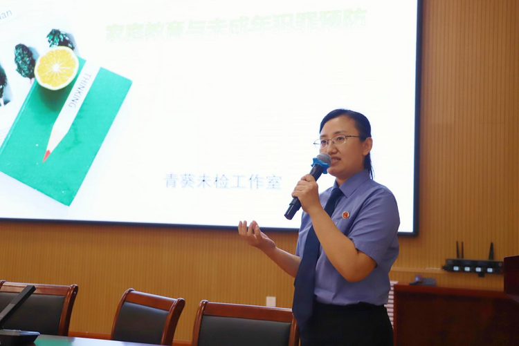 河北青縣：“模擬法庭” 為青少年帶來法治新體驗_fororder_圖片 3