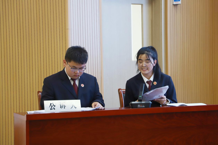 河北青縣：“模擬法庭” 為青少年帶來法治新體驗_fororder_圖片 2