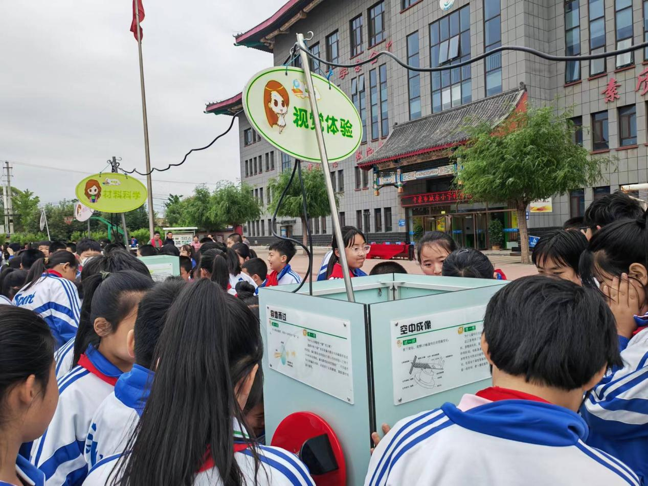 河北平泉：科普大篷車進校園 點亮科技夢想_fororder_圖片 4