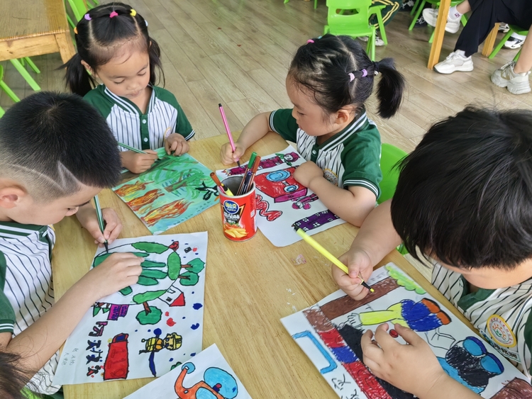 保定市滿城區：安全始於心 防災踐于行_fororder_幼兒繪製手抄報 攝影 馮亞