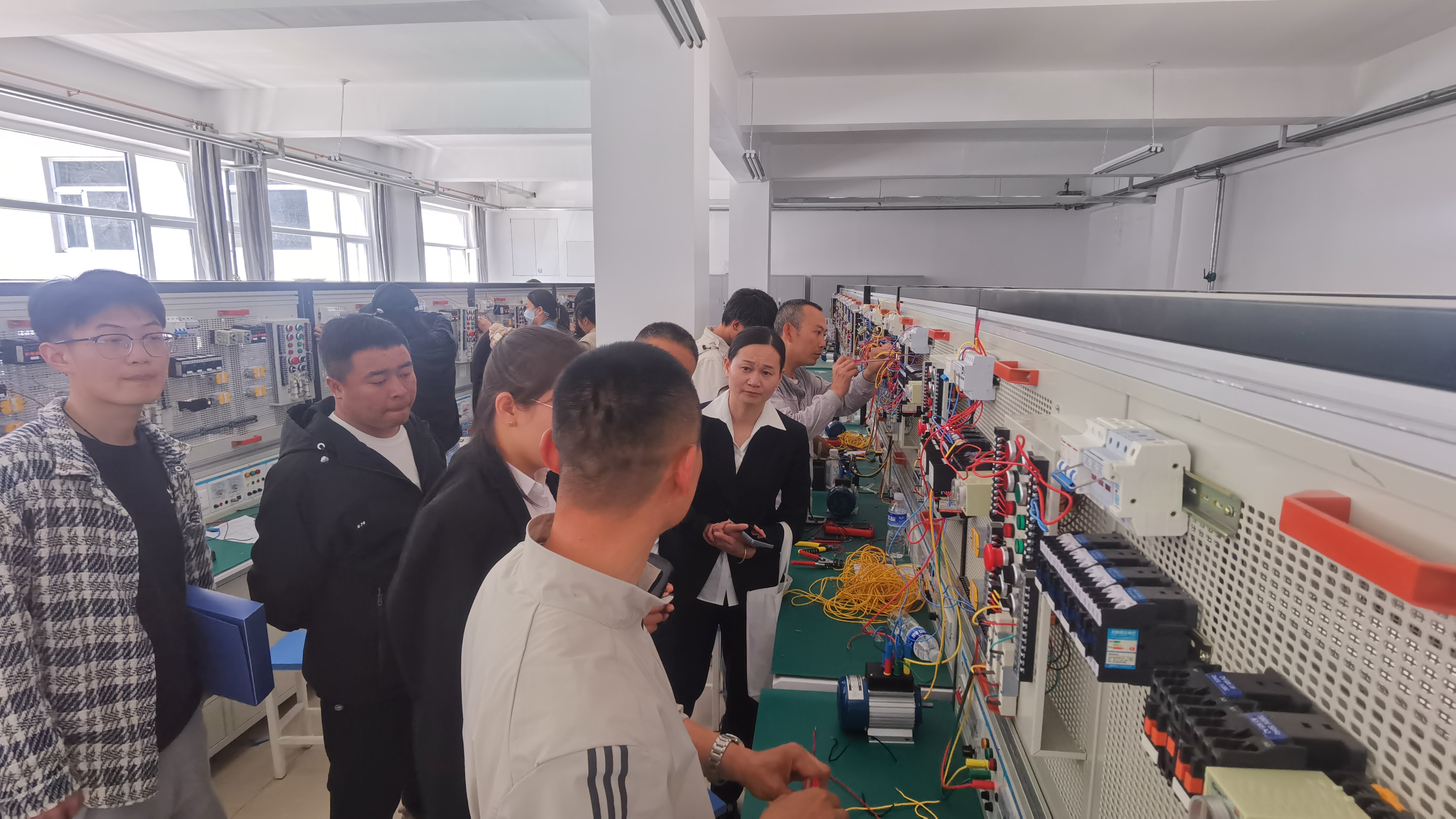 河北淶源：搭建校企合作平臺 助推企業進校園_fororder_2