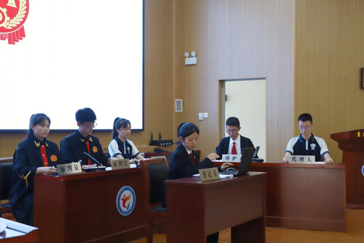 河北青縣：“模擬法庭” 為青少年帶來法治新體驗_fororder_圖片 1