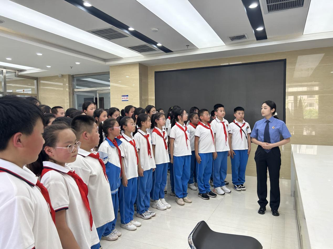 河北平泉舉行“團檢童行 助力成長”法治宣講活動_fororder_圖片 1