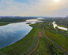 河北石家莊：水清岸綠美滹沱