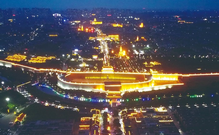 多彩夏日 熱力十足 暑期文旅火爆 假日經濟活躍
