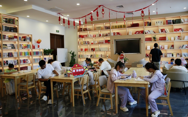 滄州經濟開發區：職工親子活動“托”起孩童繽紛假期_fororder_圖片3
