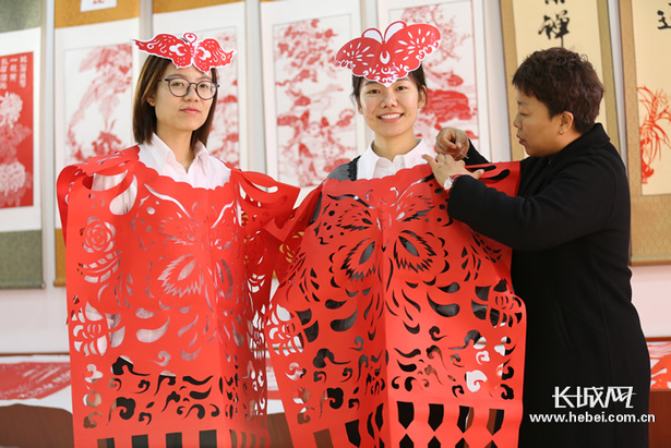 河北平鄉：剪紙服飾 展現非遺之美