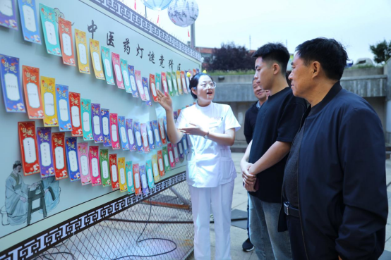 河北平泉：“中醫藥文化夜市”惠及千萬家_fororder_河北平泉：“中醫藥文化夜市”惠及千萬家635