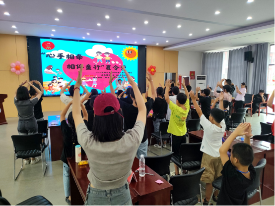 河北獻縣：為孤困兒童撐起“愛的晴空”_fororder_河北獻縣：為孤困兒童撐起“愛的晴空”423