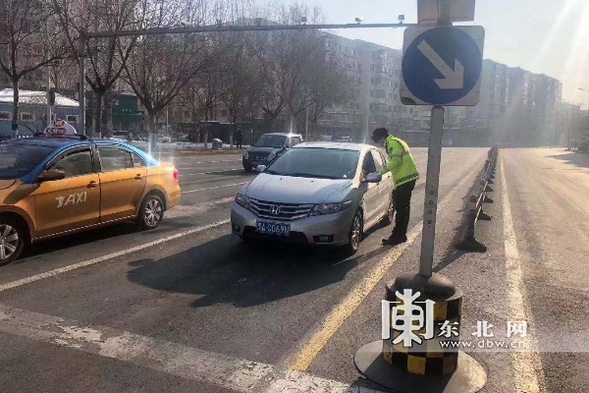 限行解除後首日 哈爾濱市車流輛較平時降八成