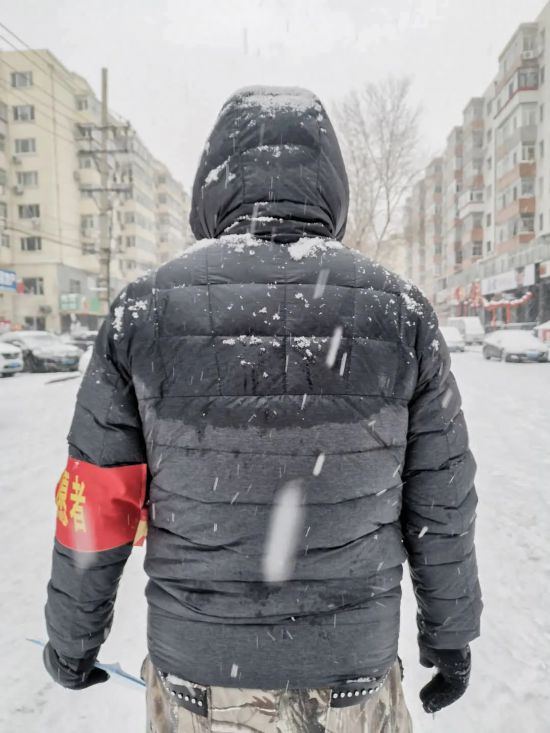 風雪戰疫人！因為有你，春天可期……