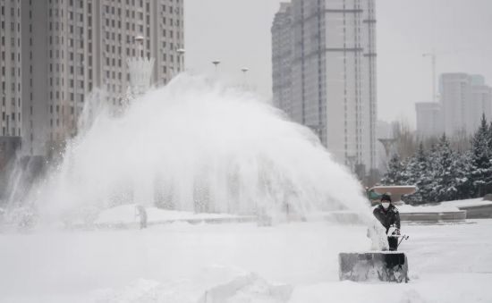 風雪戰疫人！因為有你，春天可期……