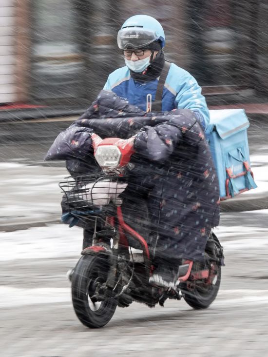 風雪戰疫人！因為有你，春天可期……