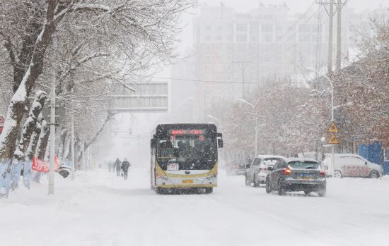 風雪戰疫人！因為有你，春天可期……