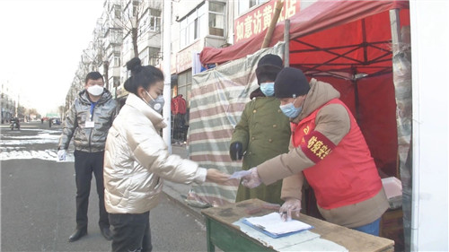 黑河北安市：小區防控再升級 志願團隊來助力