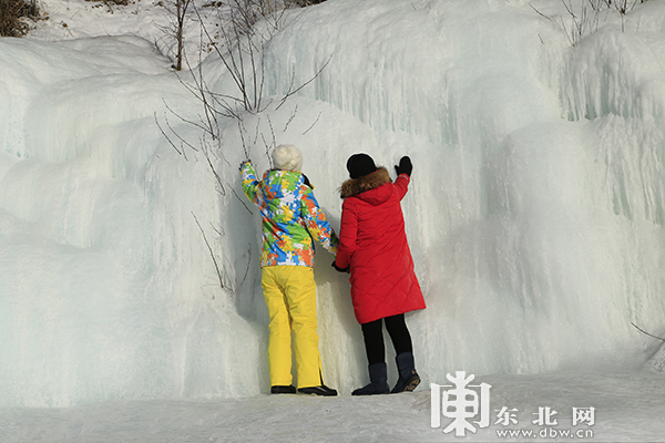 小寒節氣冰瀑布群 冬日增添新景觀