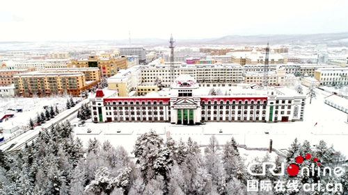 【黑龍江】【供稿】黑龍江漠河：四月飛雪醉遊人 雪深達10釐米