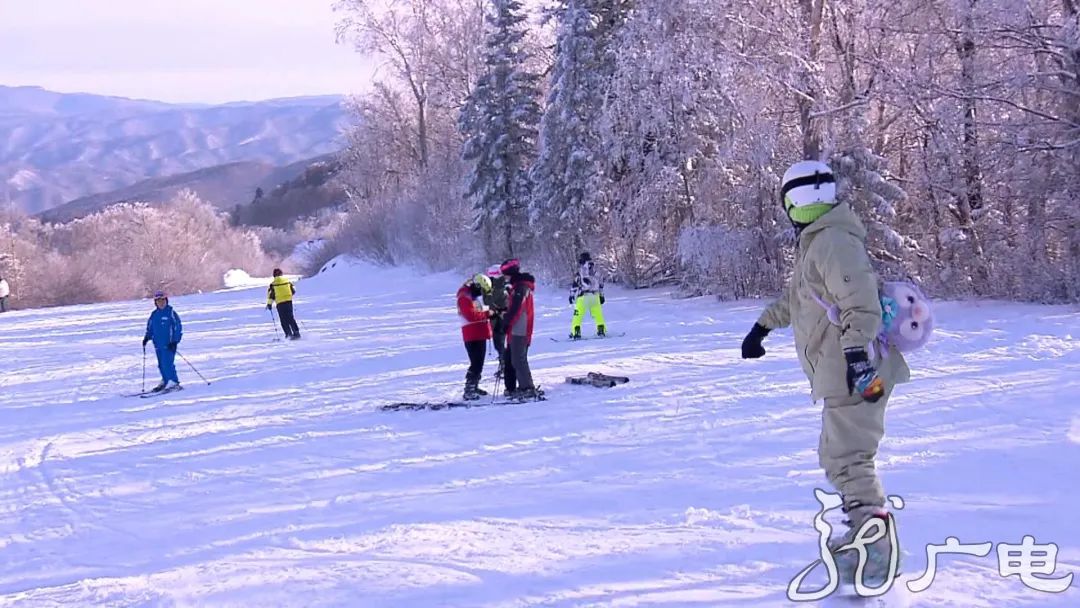 打通“哈—亞—雪—鏡”旅遊走廊 暢通遊玩省時省心