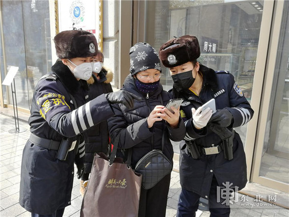 哈爾濱道裏巡邏警力築牢商圈復工安全屏障