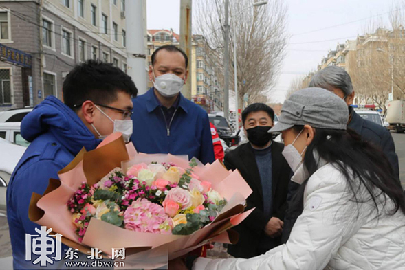 哈爾濱市總工會、香坊區開展支援湖北醫護人員家屬慰問活動