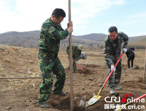 【黑龍江】【供稿】哈爾濱市延壽縣萬名志願者參與義務植樹和城鄉環境整治活動