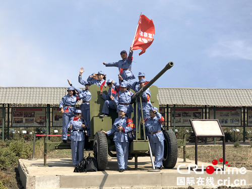 【黑龍江】【原創】哈爾濱開展紀念哈爾濱解放七十三週年暨東北抗聯英雄李敏生平事跡展活動