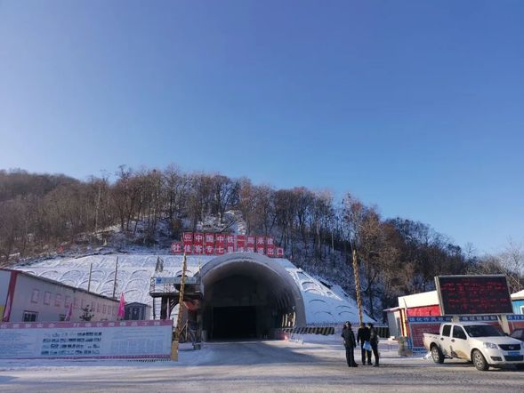 一路向北！這裡正在突破中國高鐵的高寒版圖... | 工地上的春天