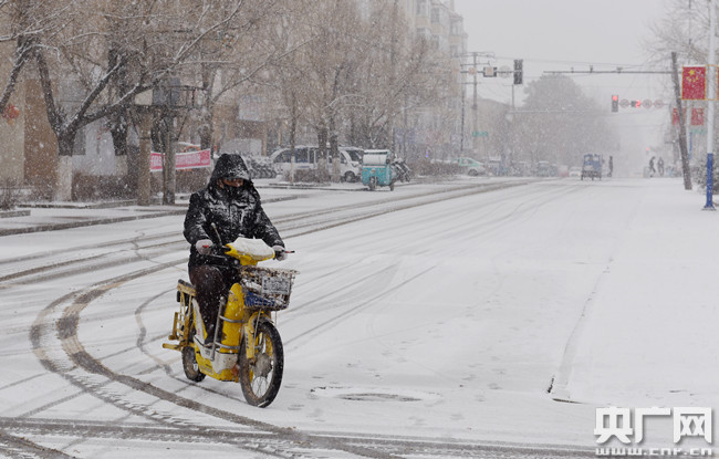 黑龍江大興安嶺呼瑪縣四月飛雪