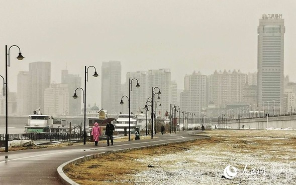 冰城四月迎春雪 最低氣溫跌至零下