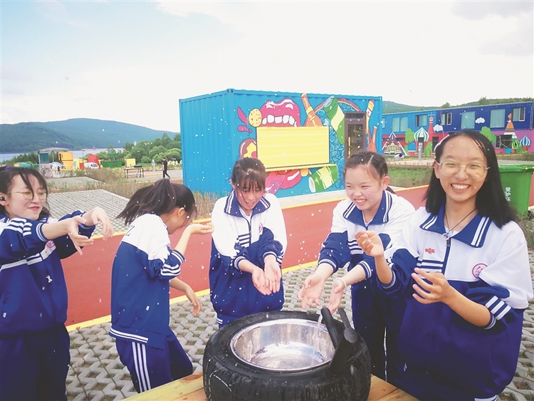 景城一體山水進城 建構城市愛的地標