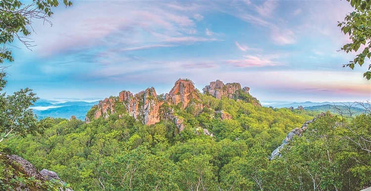 多彩雙鴨山