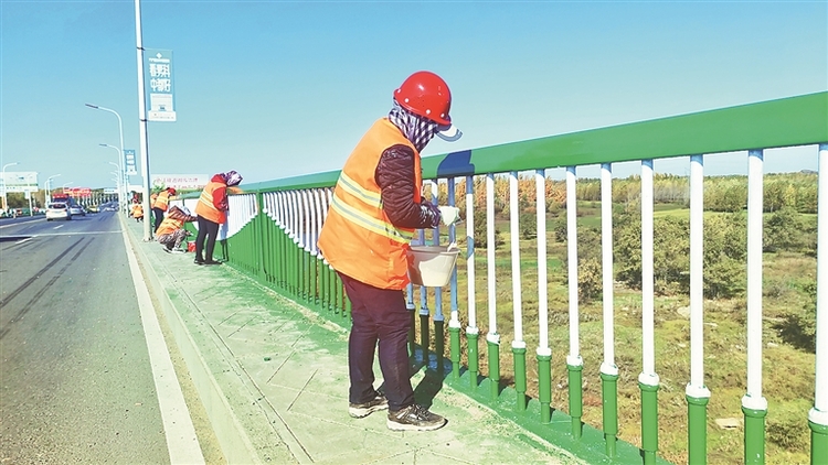 嫩江公路大橋展新顏