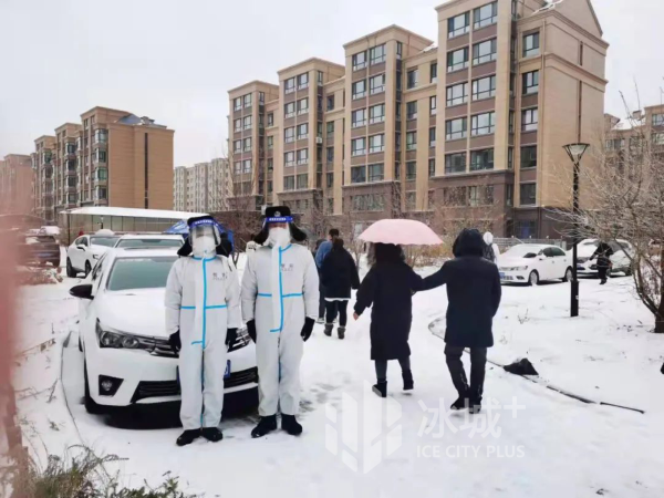 最美雪“警” 築起平安防線