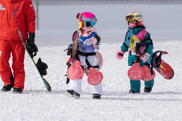 文旅推介雲助力 滑雪勝地線上游——第十九屆亞布力滑雪節啟幕