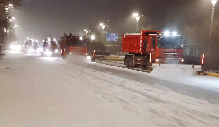 哈爾濱市道裏區以雪為令 循環清理積雪_fororder_微信圖片_20211122093048