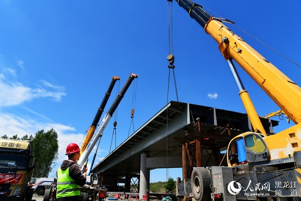 黑龍江省“百大項目”京哈高速改擴建工程跑出“加速度”