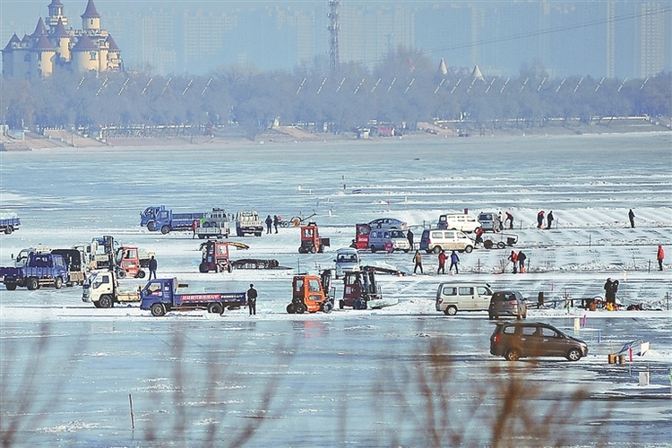 哈爾濱冰雪大世界取冰