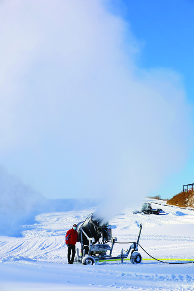 齊齊哈爾：明月島造雪待客來