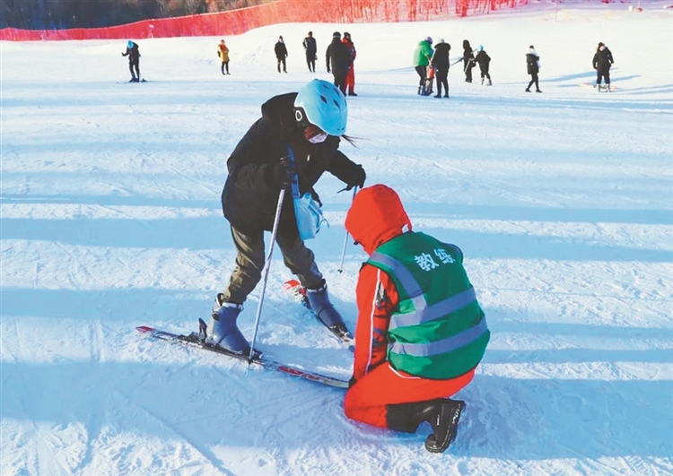 青少年體驗冰情雪趣