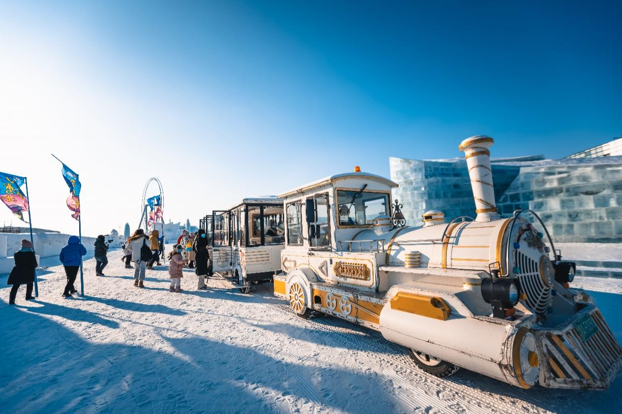 “雪國列車大挑戰”嗨爆冬日 來哈爾濱冰雪大世界“尋歡作樂”吧！_fororder_圖片8